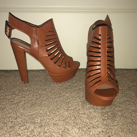 Platform Heels - Picture 1 of 1